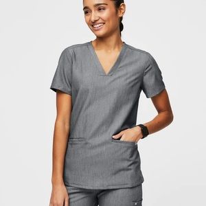 FIGS Graphite Scrub Set